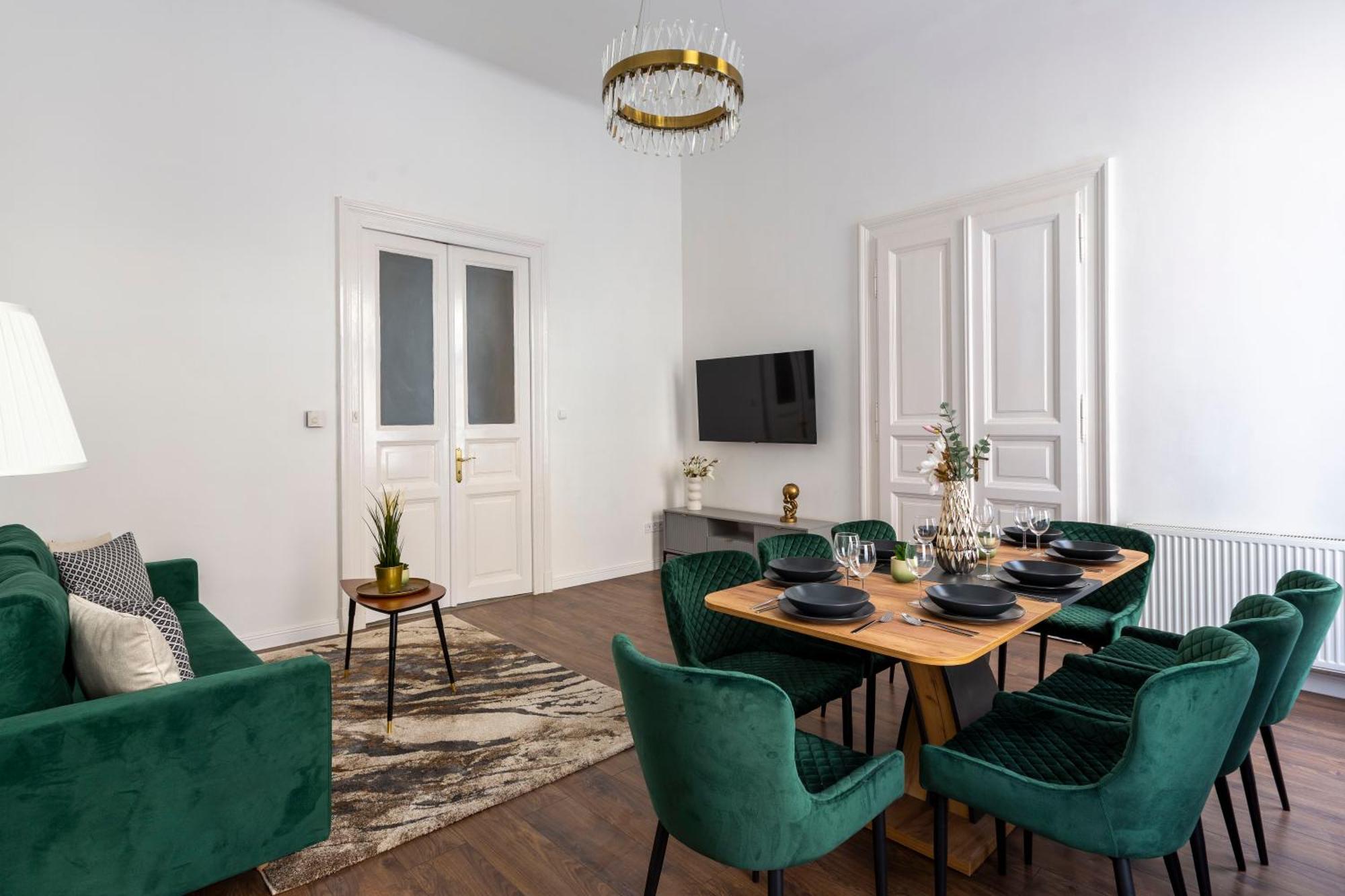 Apartmán Luxurious Prestige Next To The New York Cafe