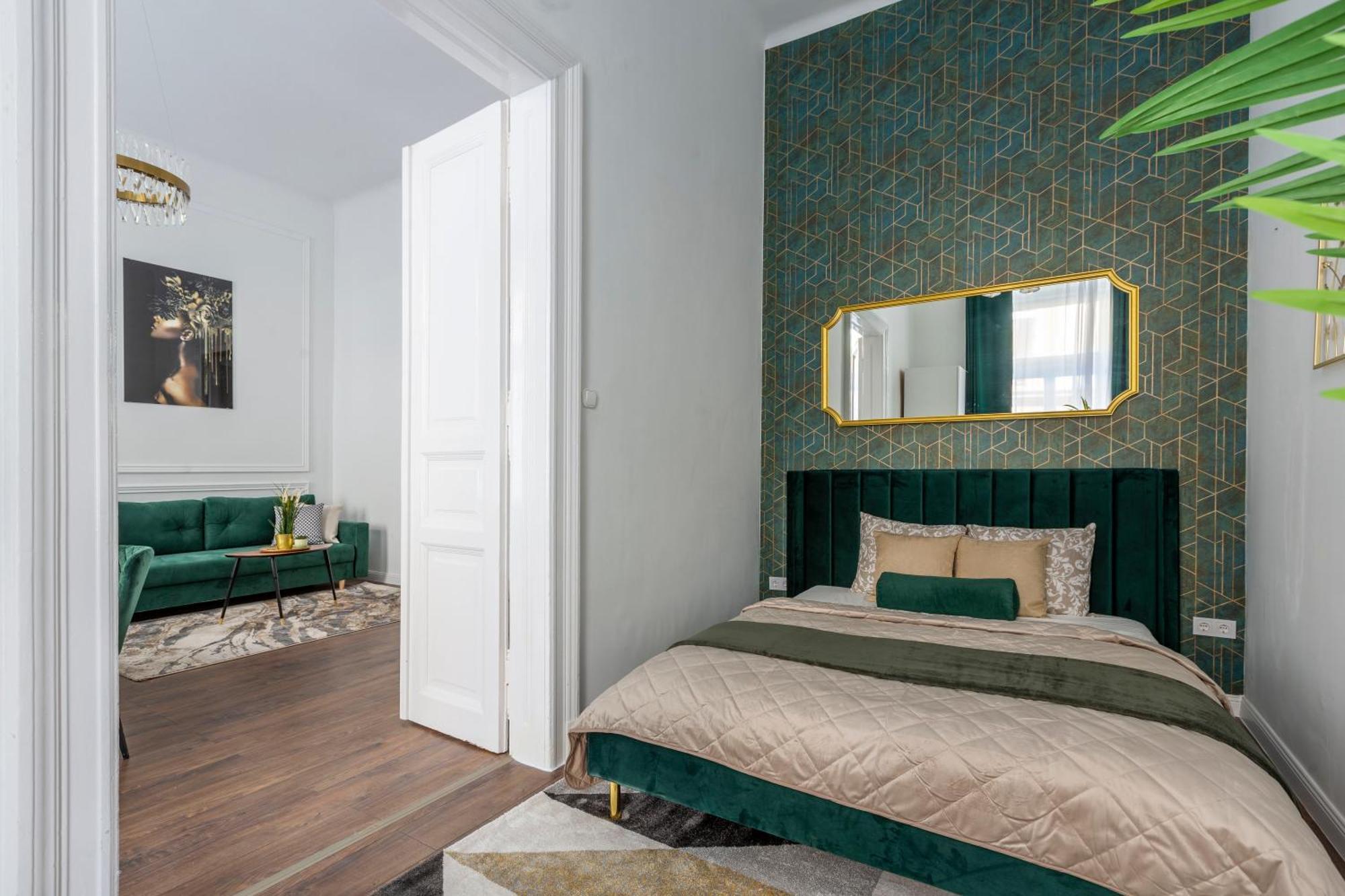 Luxurious Prestige Next To The New York Cafe Apartamento Budapest